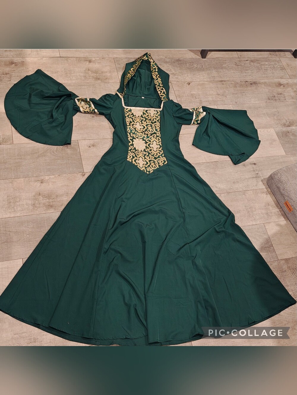Medieval Renaissance Hooded Gown w Trumpet Sleeves & Ornate Gold Brocade Panel. - Picture 6 of 8